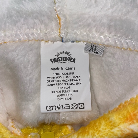 Twisted Tea Fleece Onesie NWT - Picture 4 of 5